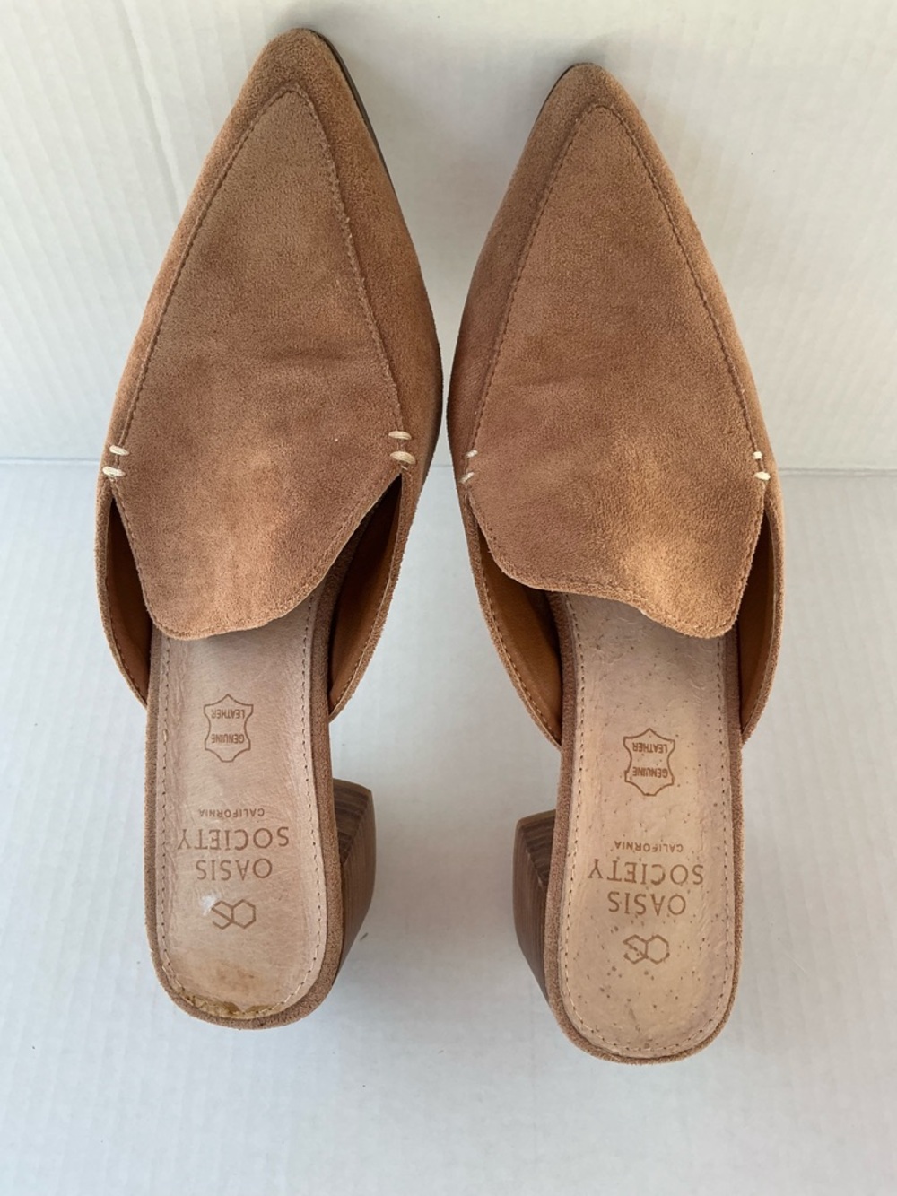 Oasis Society California Women’s Tan Suede Mules Leather Block Heel-Size 8-GUC - Picture 3 of 11